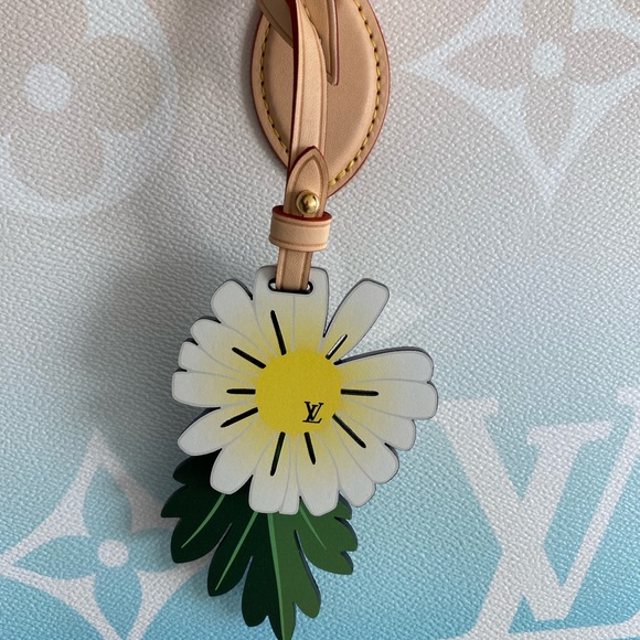 Louis Vuitton By Pool OntheGo Tote Blue On the Go bag only. Giant monogram - Picture 4 of 12